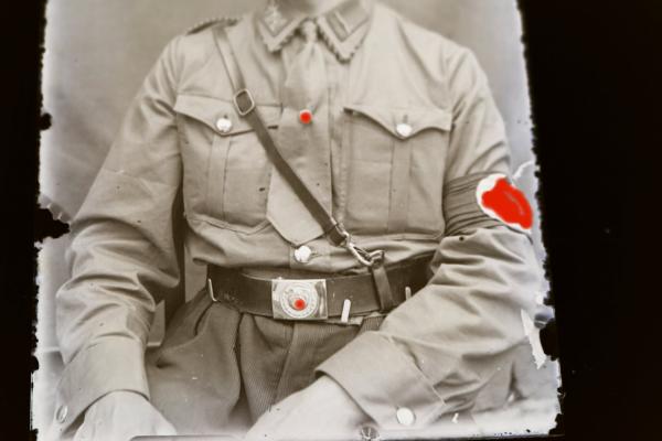 altes Glasnegativ - junger SA-Mann - Abteilung 3/M42